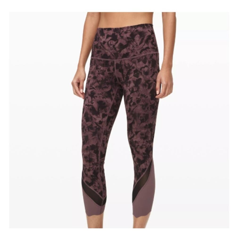 Lululemon Wunder Under Crop Roll Down HR Scallop Mini Dusk Floral Women's Size 2